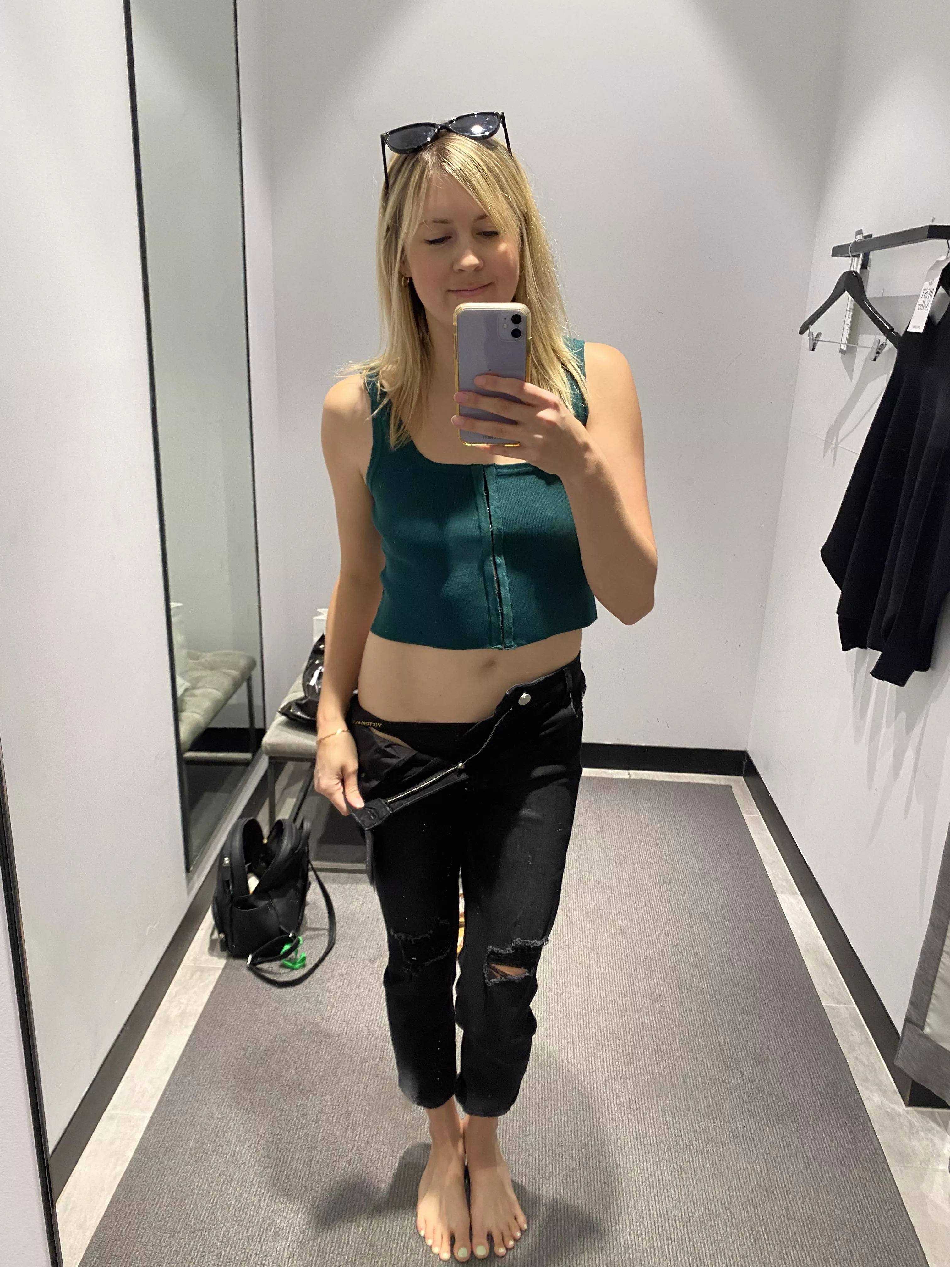 Lots of space in this changeroom for activities 🤔