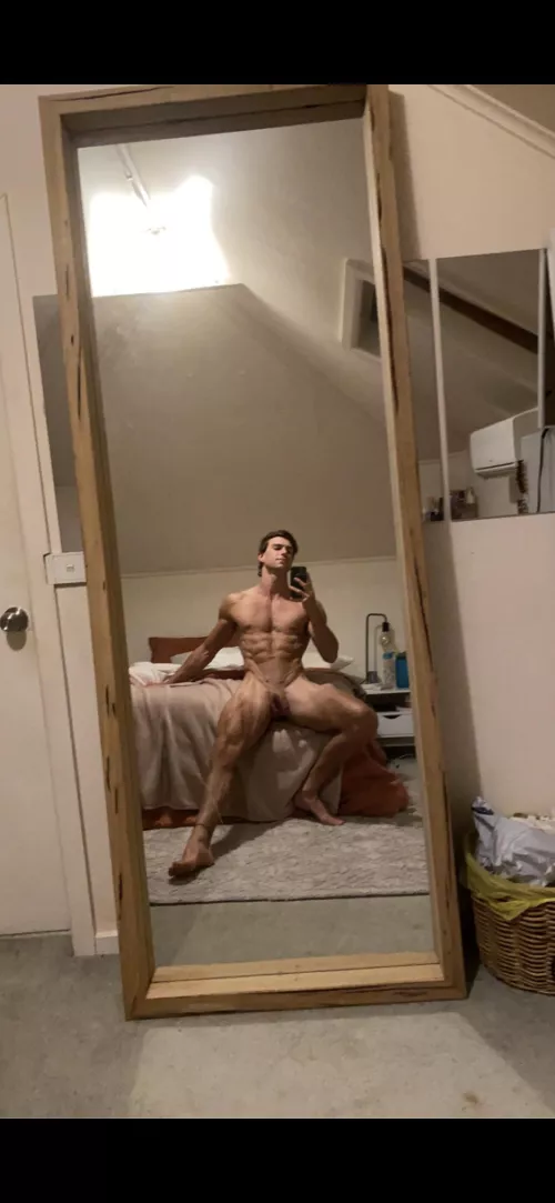 (M) What do you think of my morning physique?