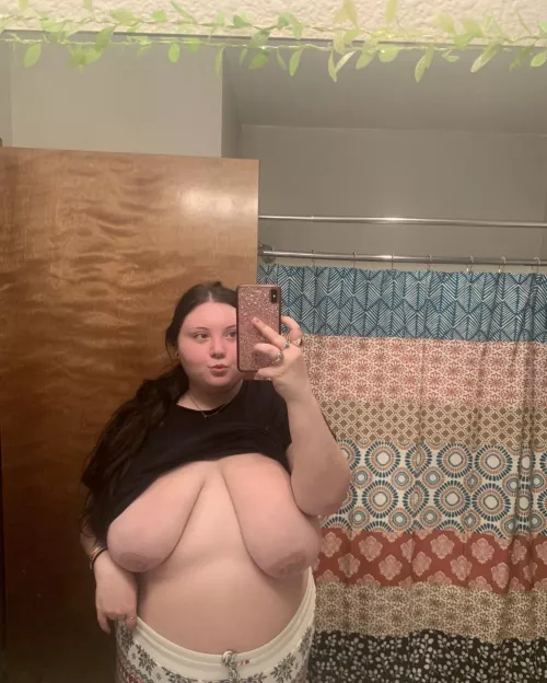 Merry Christmas, here’s my tits❤️💚