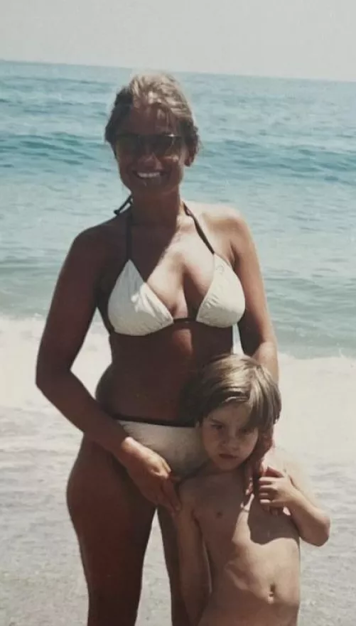 Pernilla wahlgren i bikini