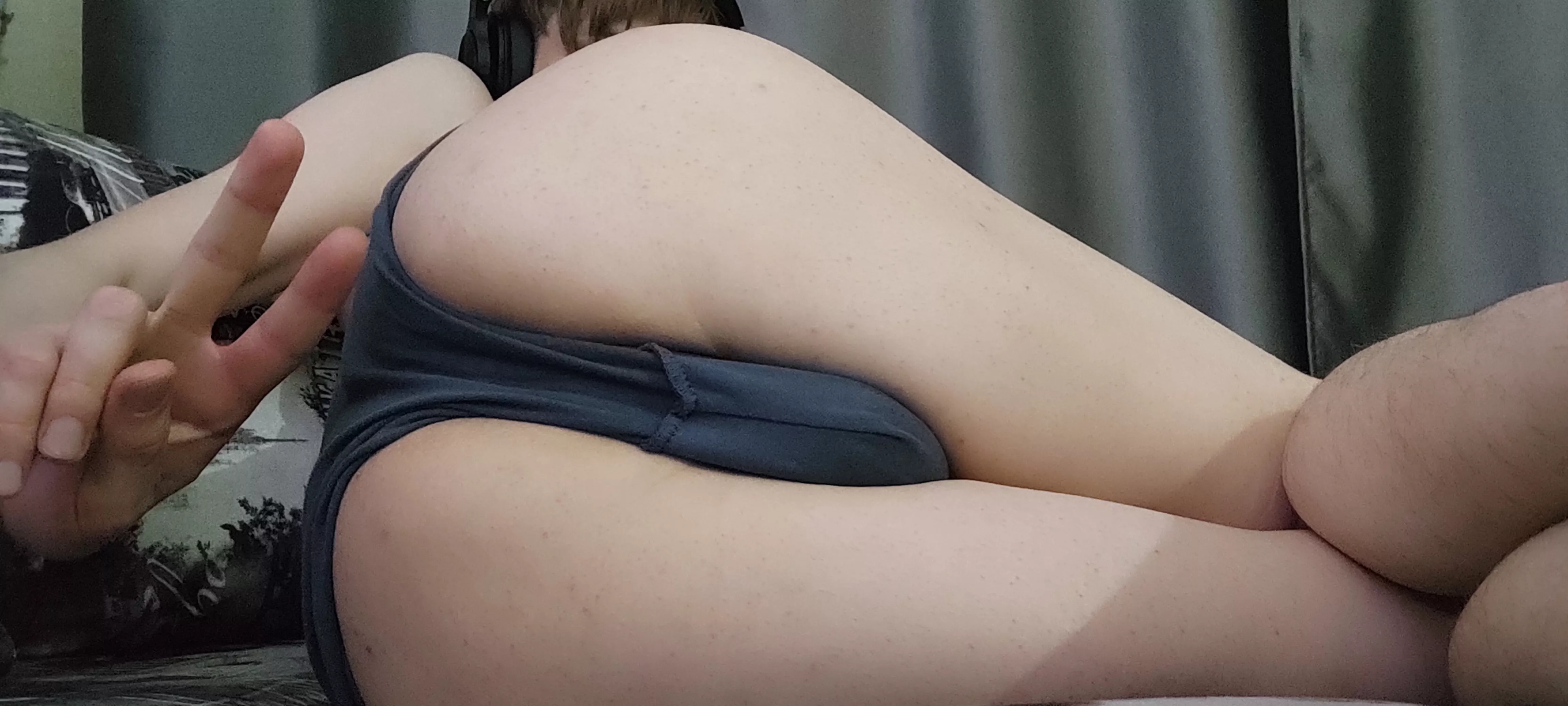 Russian ass for young horny boys [18]