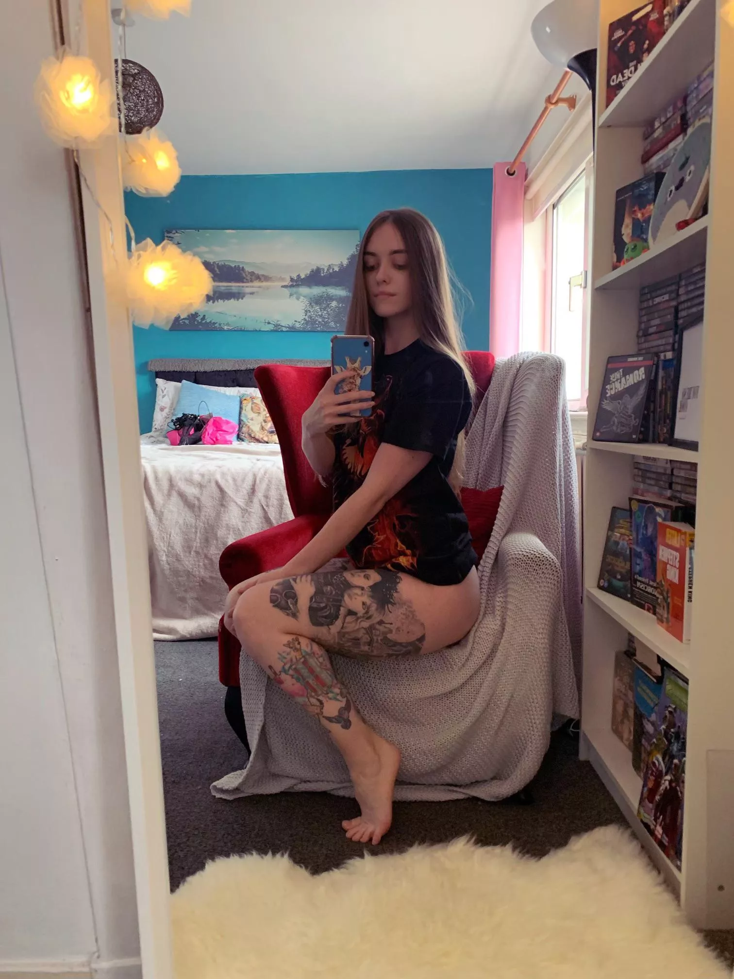 Sending you a little love [f] 💝