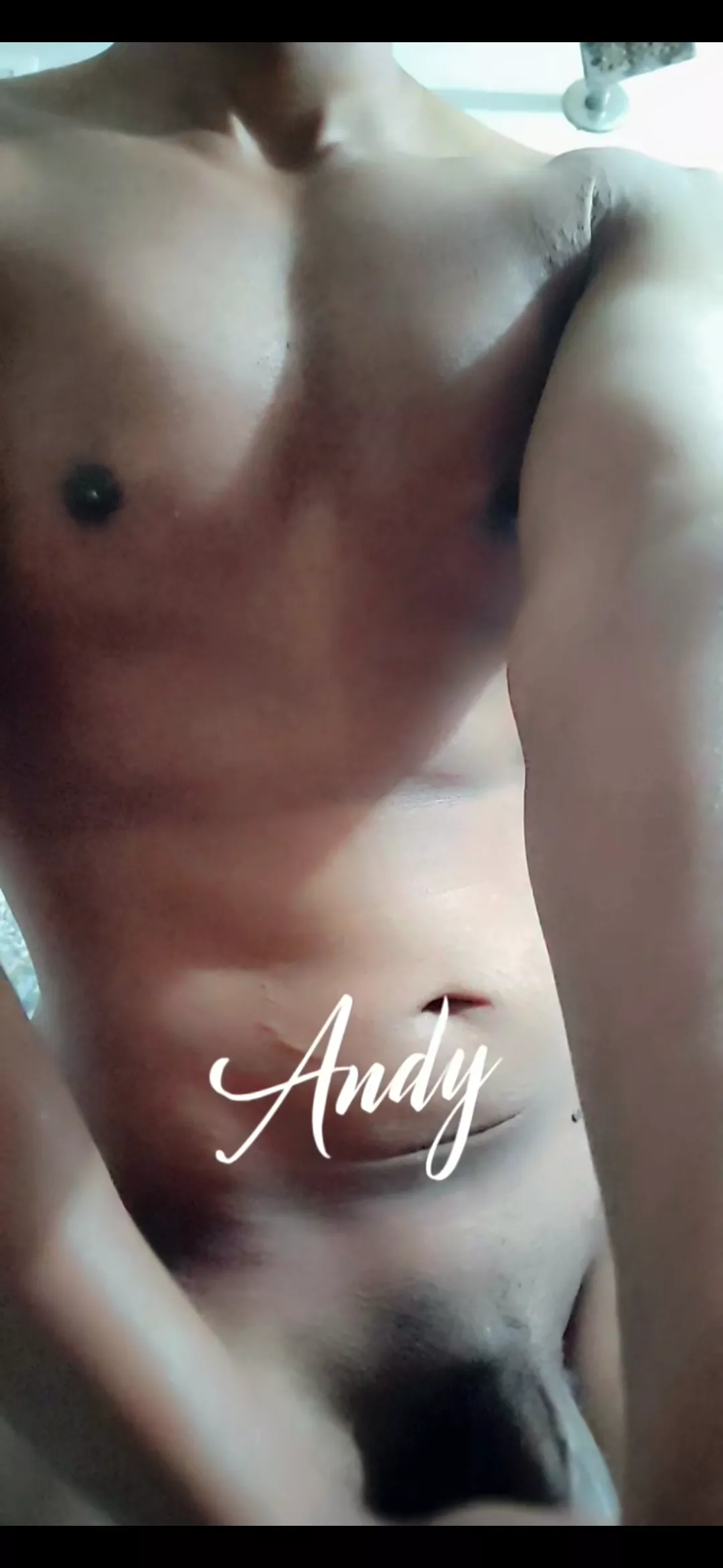 This is me post workout going for a shower wanna join (M)23