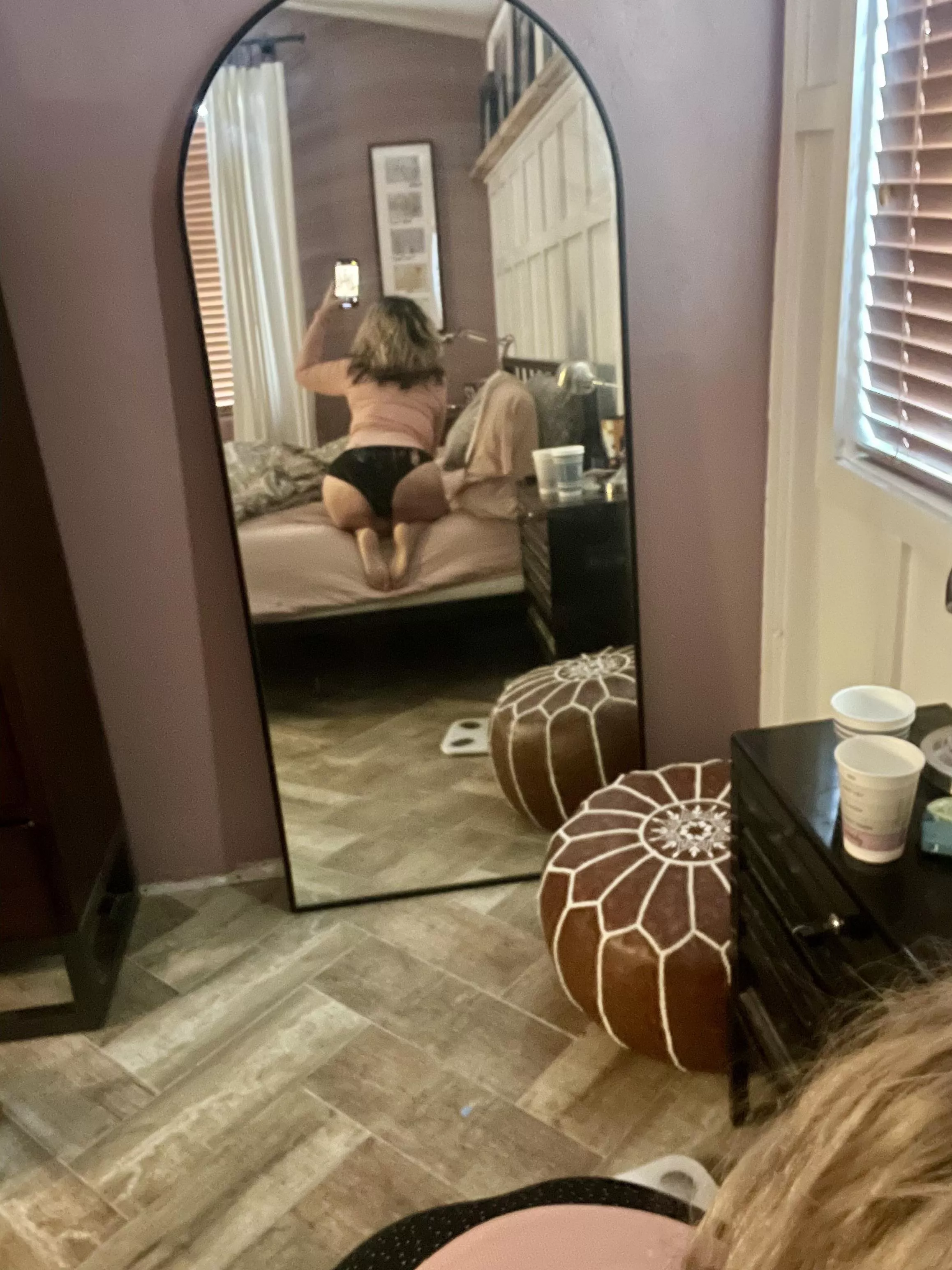 This is the only mirror selfie I like…