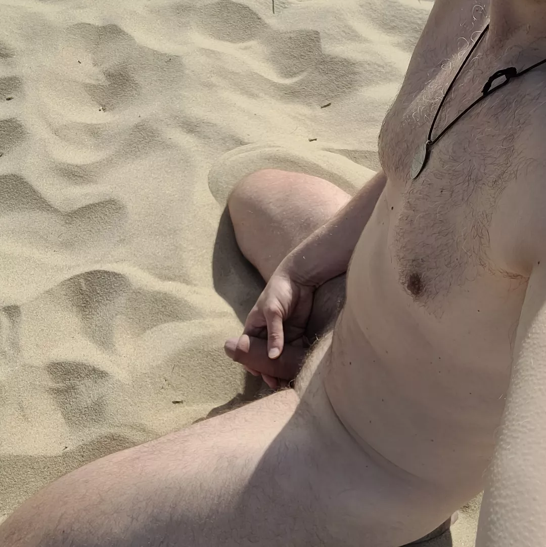 This summer on a public beach ... still gets me hard. Thinking about a dare. 😈