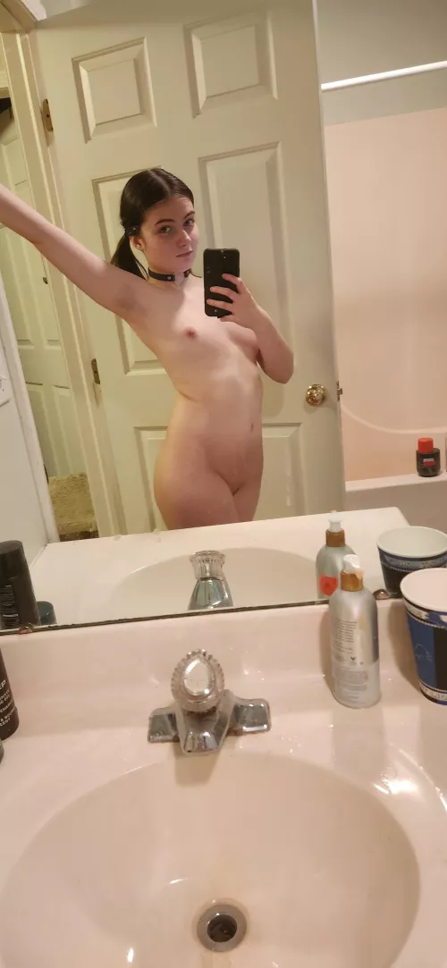 Tiny slut with tiny, sensitive tits 😘