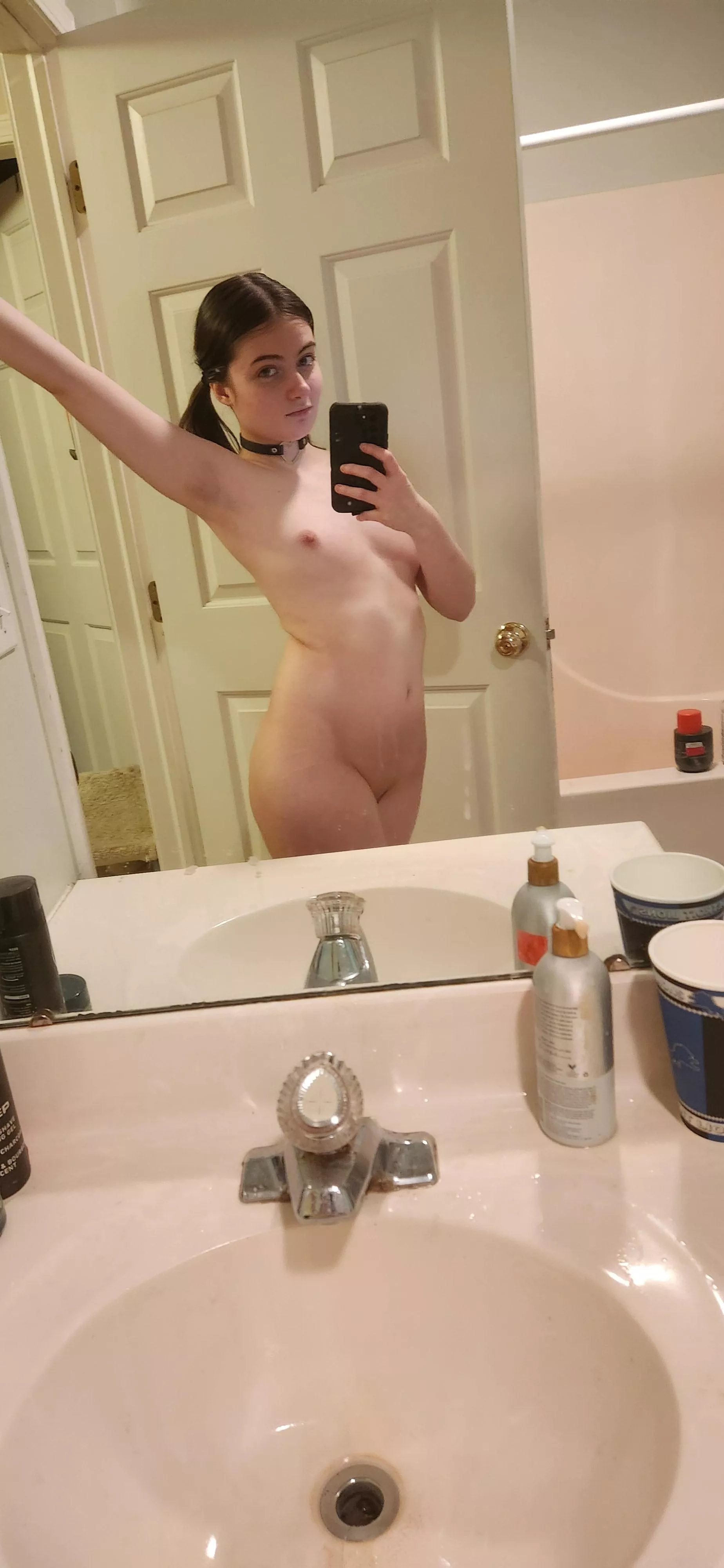 Tiny slut with tiny, sensitive tits 😘