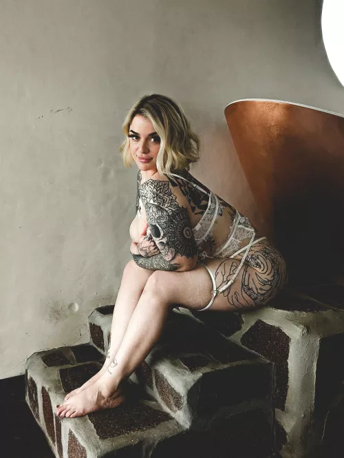 white looks good on me