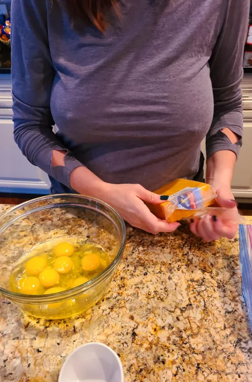 Who wants eggs this morning? 😋