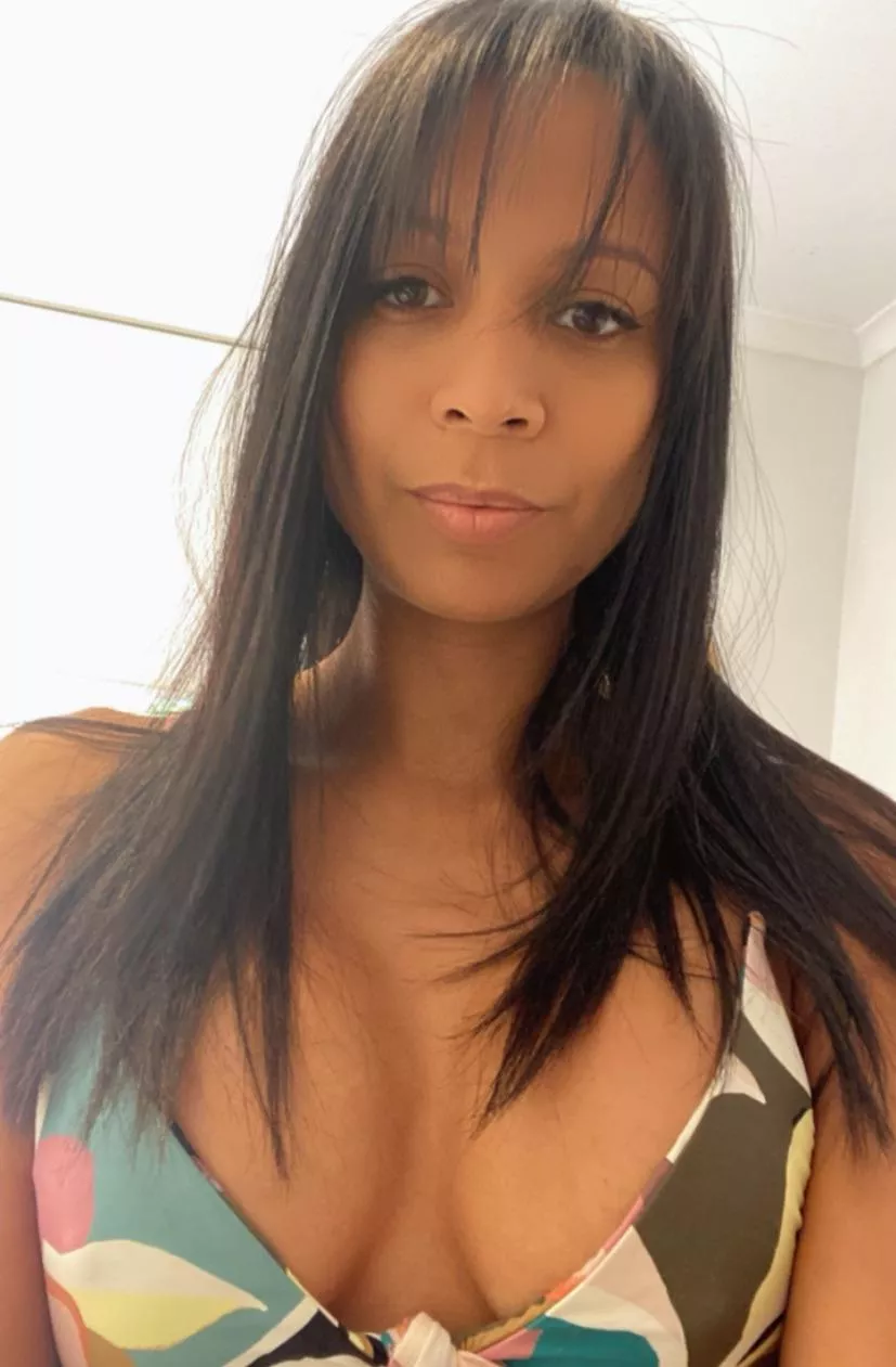 Would you get nervous if I stand in front of you?