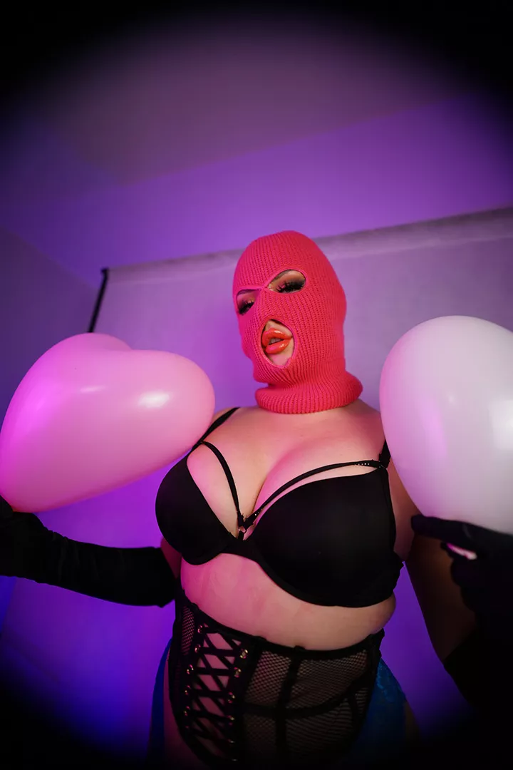 You can have these balloons if I can have your cock?
