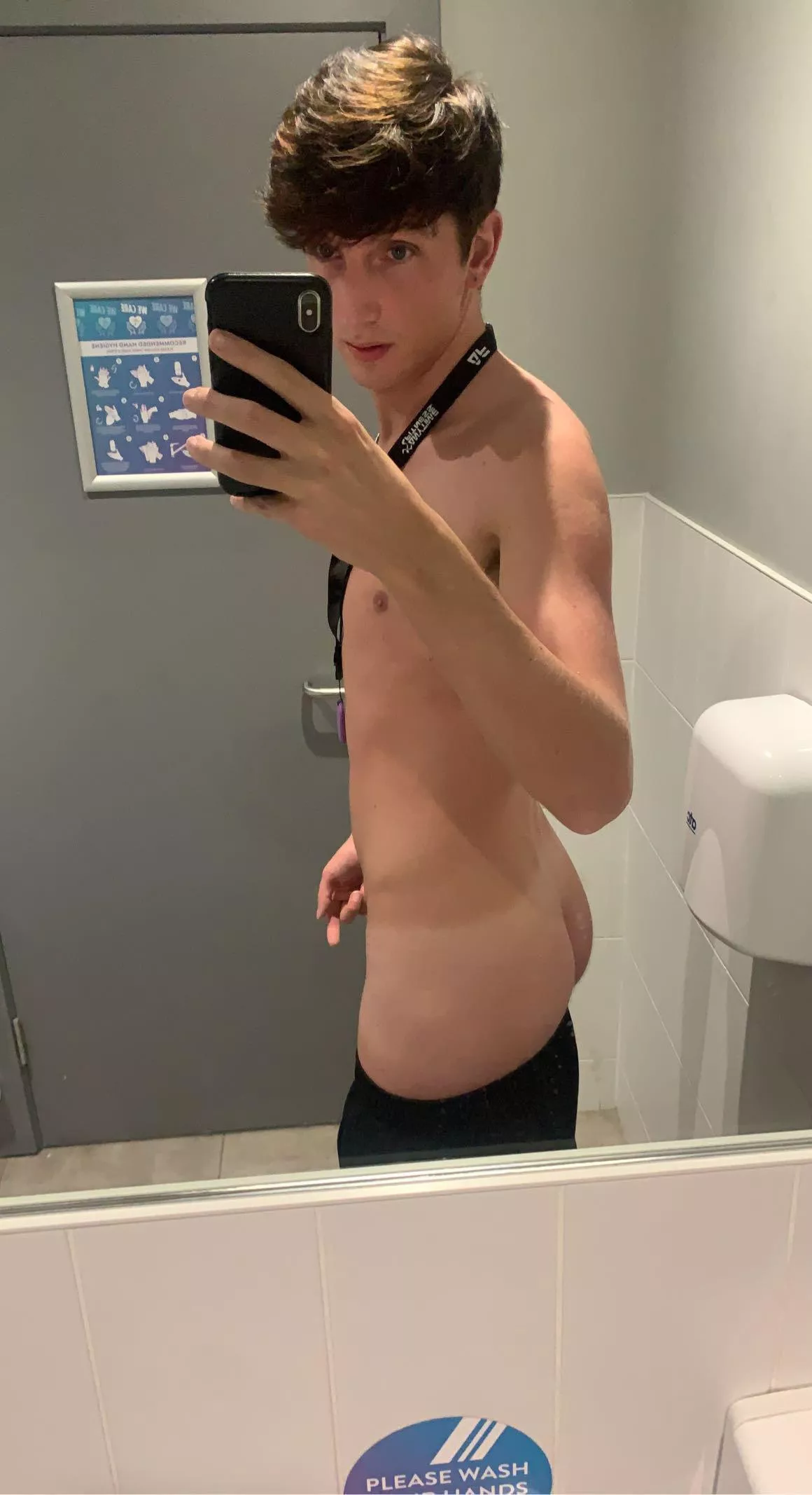 (19) who wants to give me an extra workout in the gym 😈?