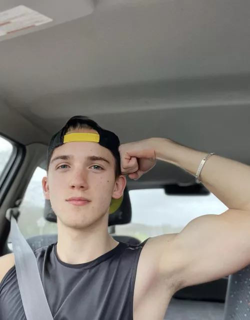 (20) got my driver license now !