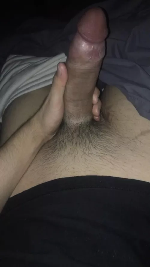 23 hung4hung. 8 inch+ only. Send stats. Snap: hungantoniooo ( Girth +++ public ++ huge cummers ++ selfsuckers+)