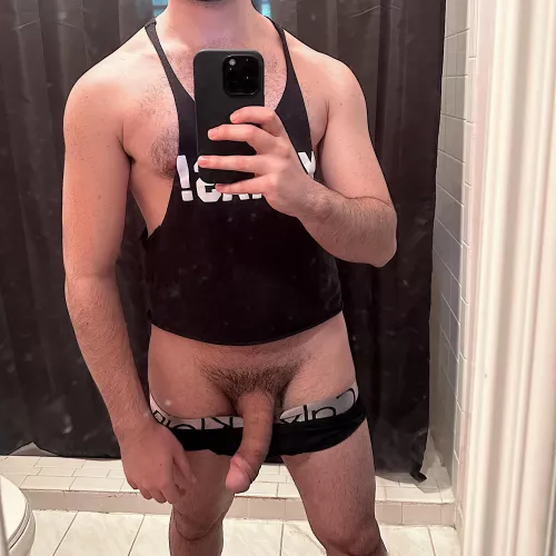 38 M horny and day two of edging. Uncut Latin bros hmu on snap: johndoee5063