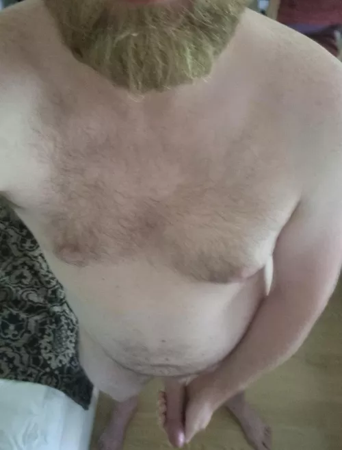 All alone in this hotel room. Anyone wants to join me?