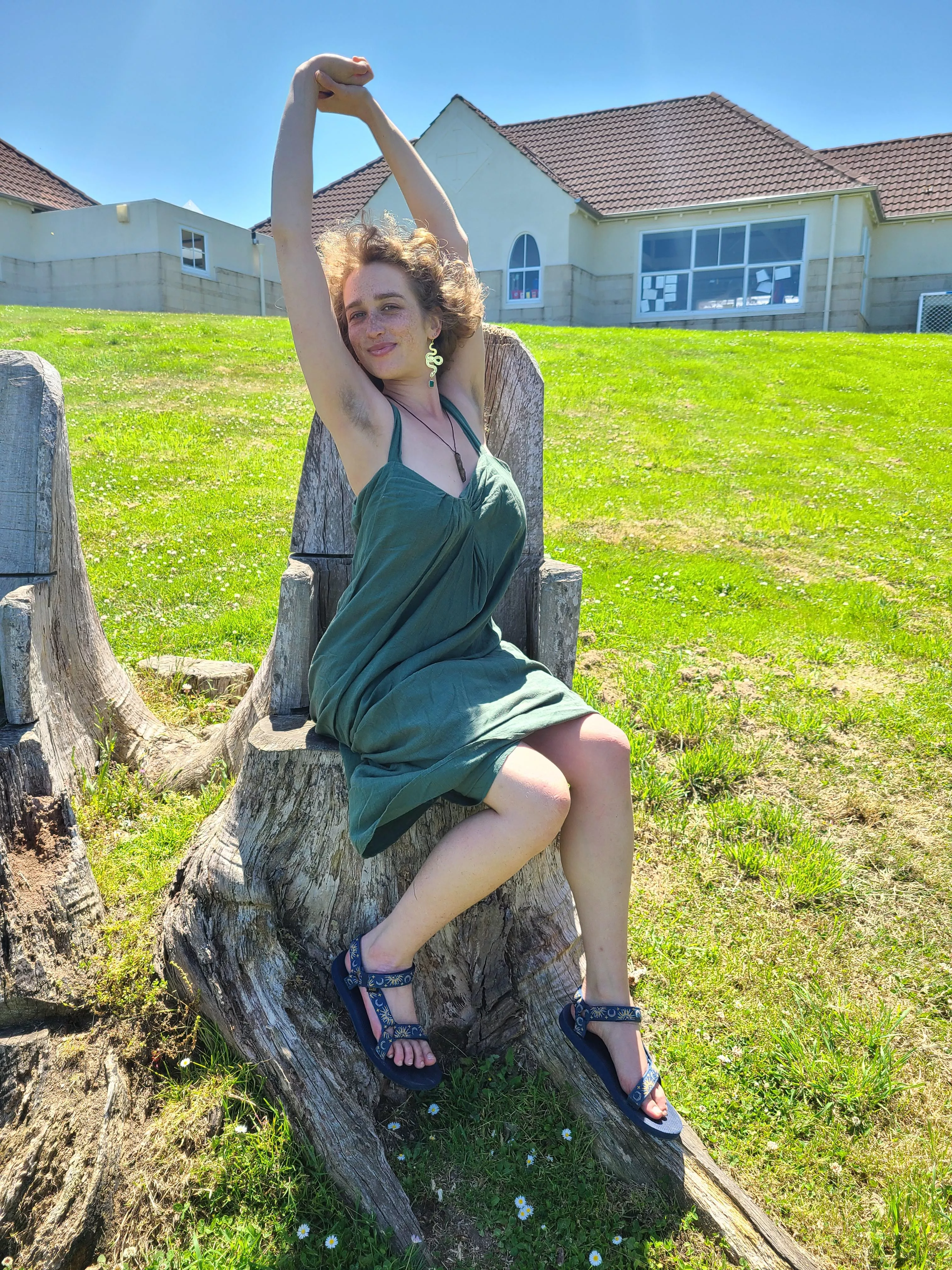 Armpits need sunshine too 🧡