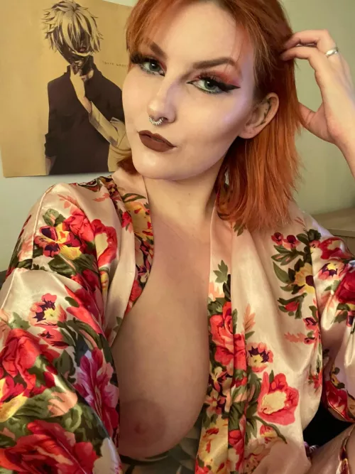 best start of the day? puff and naked selfie