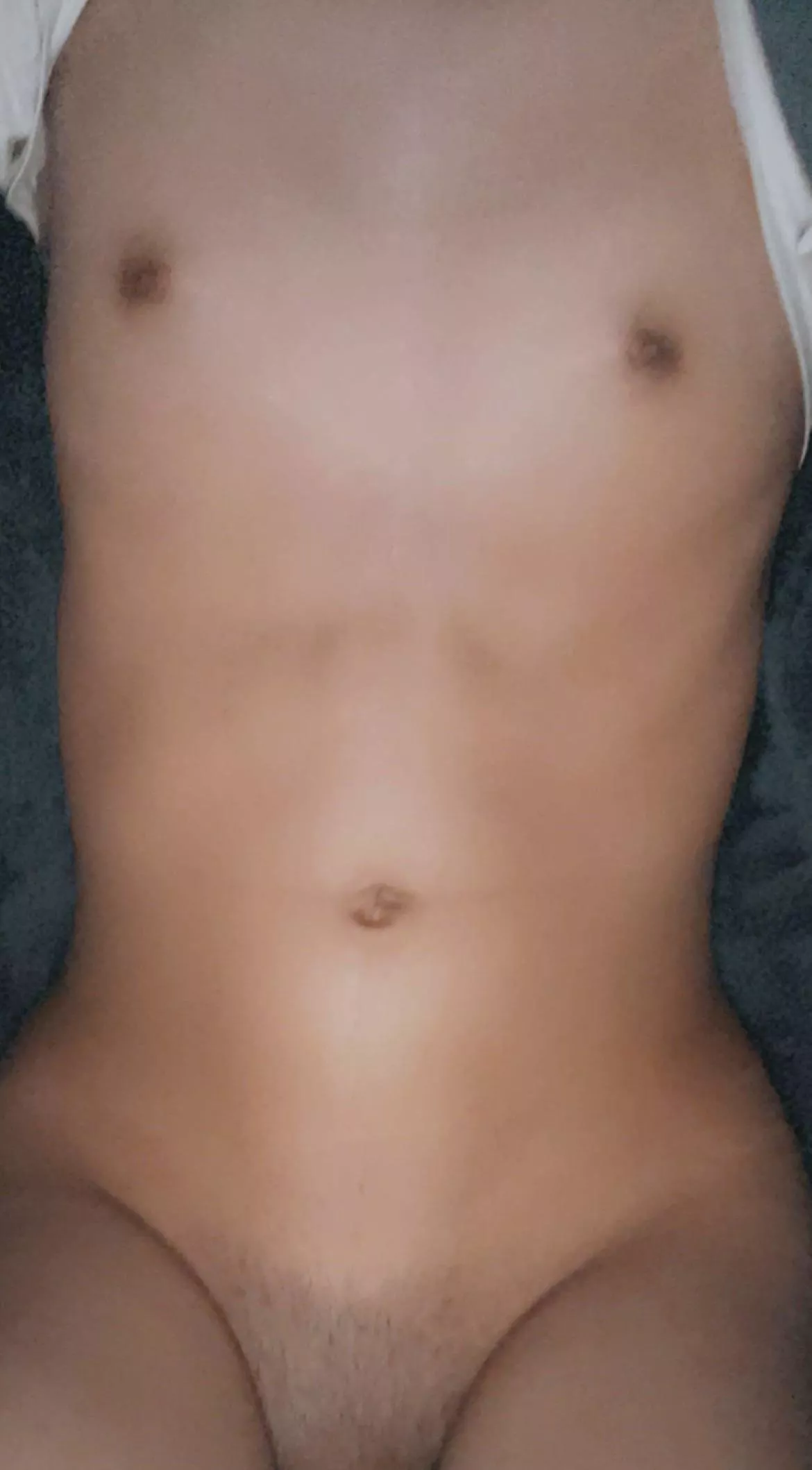 can a newly [18] twink get some love?