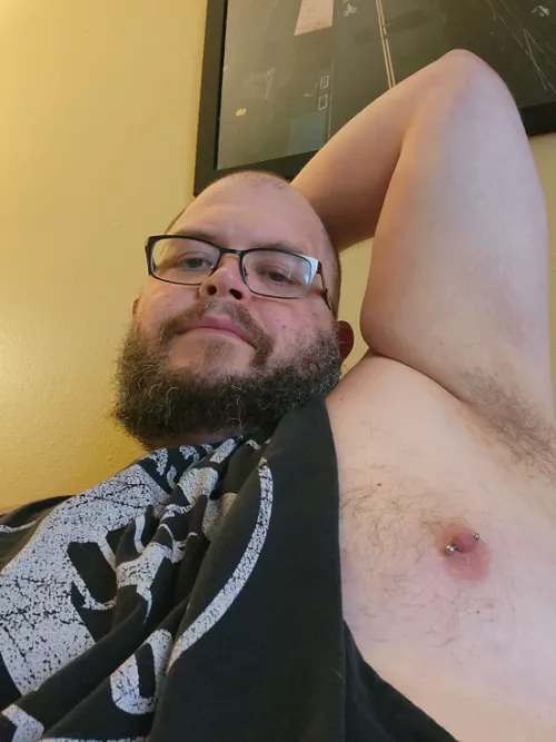 Chilling after the gym. I'm pretty ripe (41)