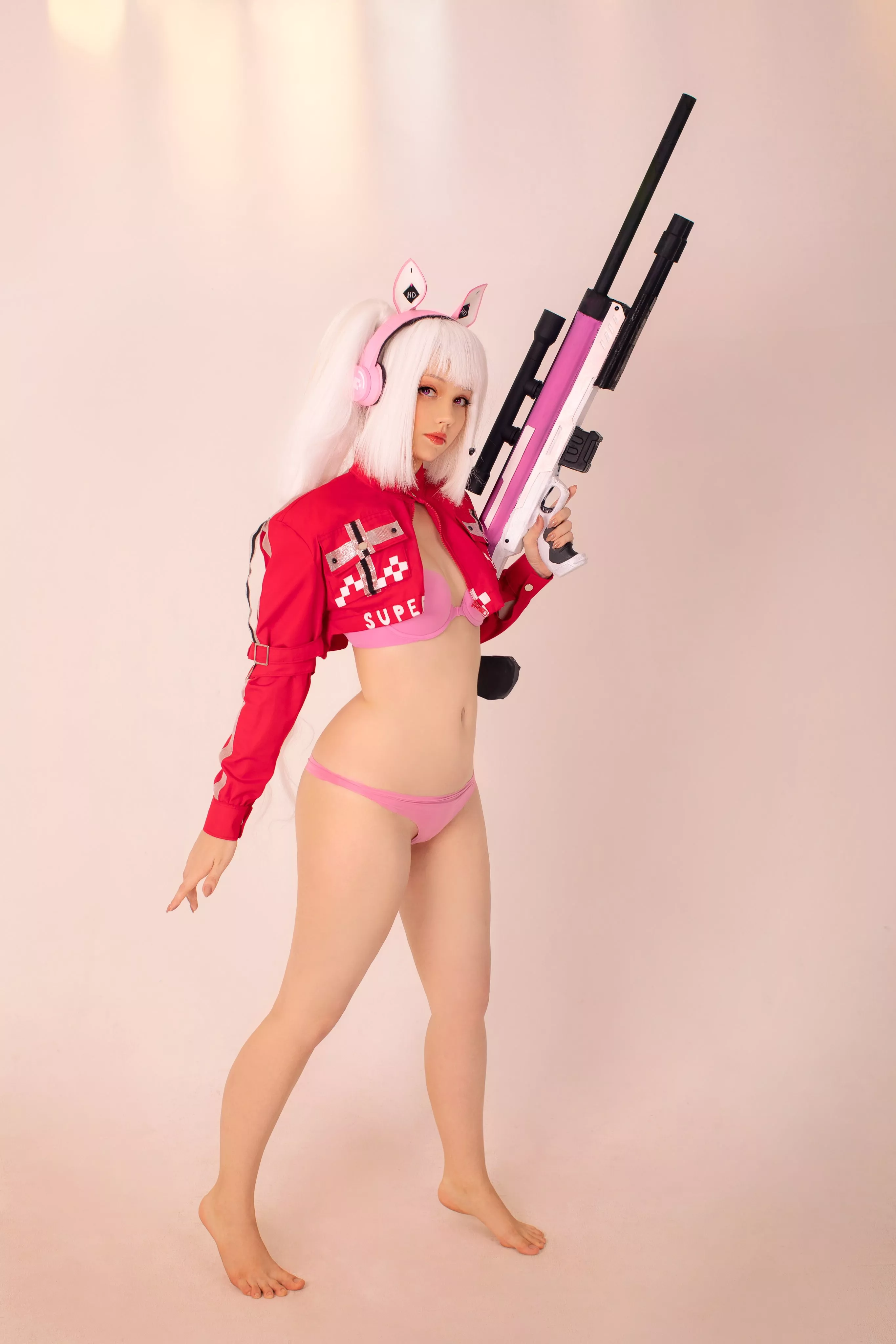 Commander, help me find my uniform. And don’t stare to much plz Alice Nikke cosplay