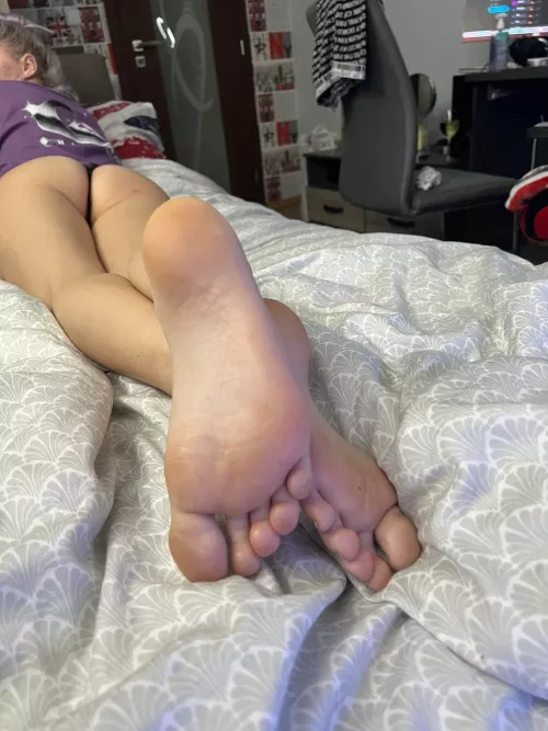 Do you enjoy the view?😏😘