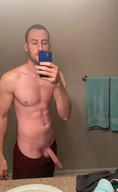 Fact: I’m 6’5 and horny