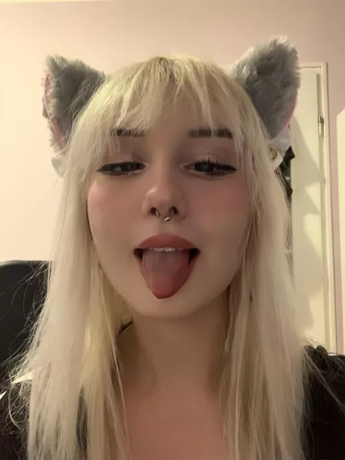 fill your kittys mouth with cum