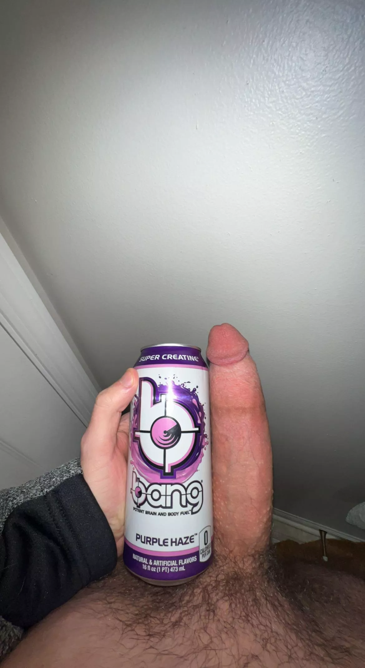 First Post here, young cock 18+ 😇😋 (DMs open)