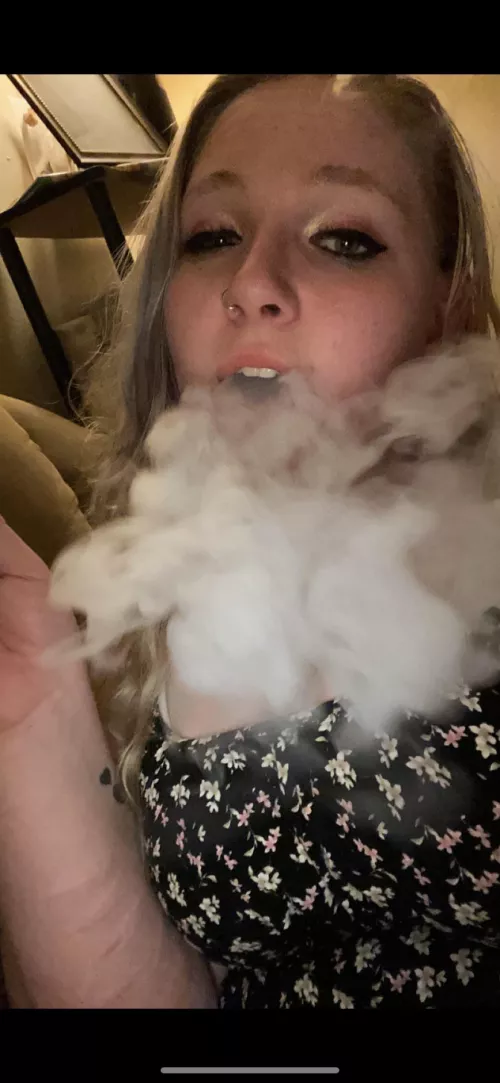 Forget Netflix and chill…smoke and fuck? 💦😉