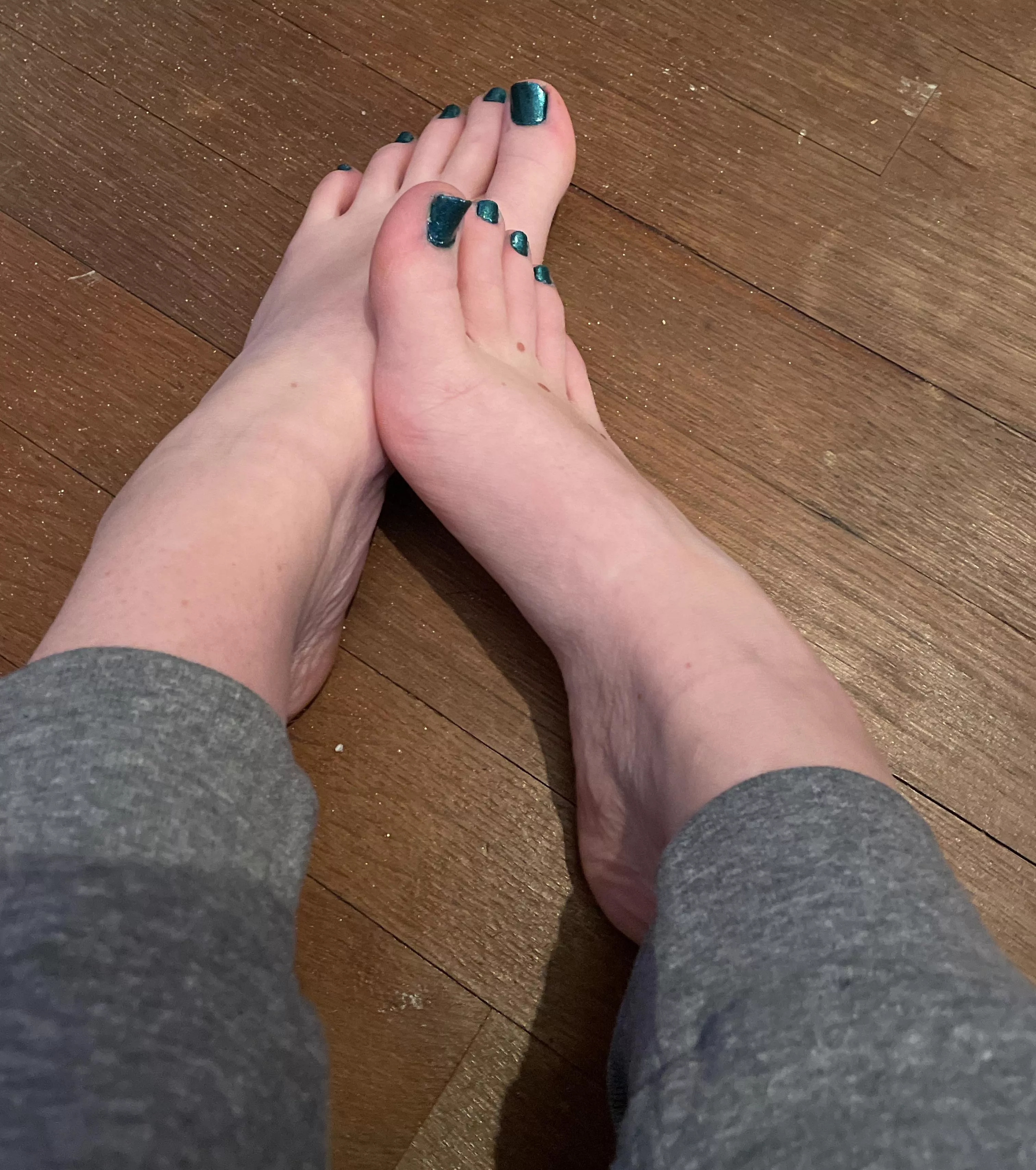Ginger feet are THE best 👀😈💋