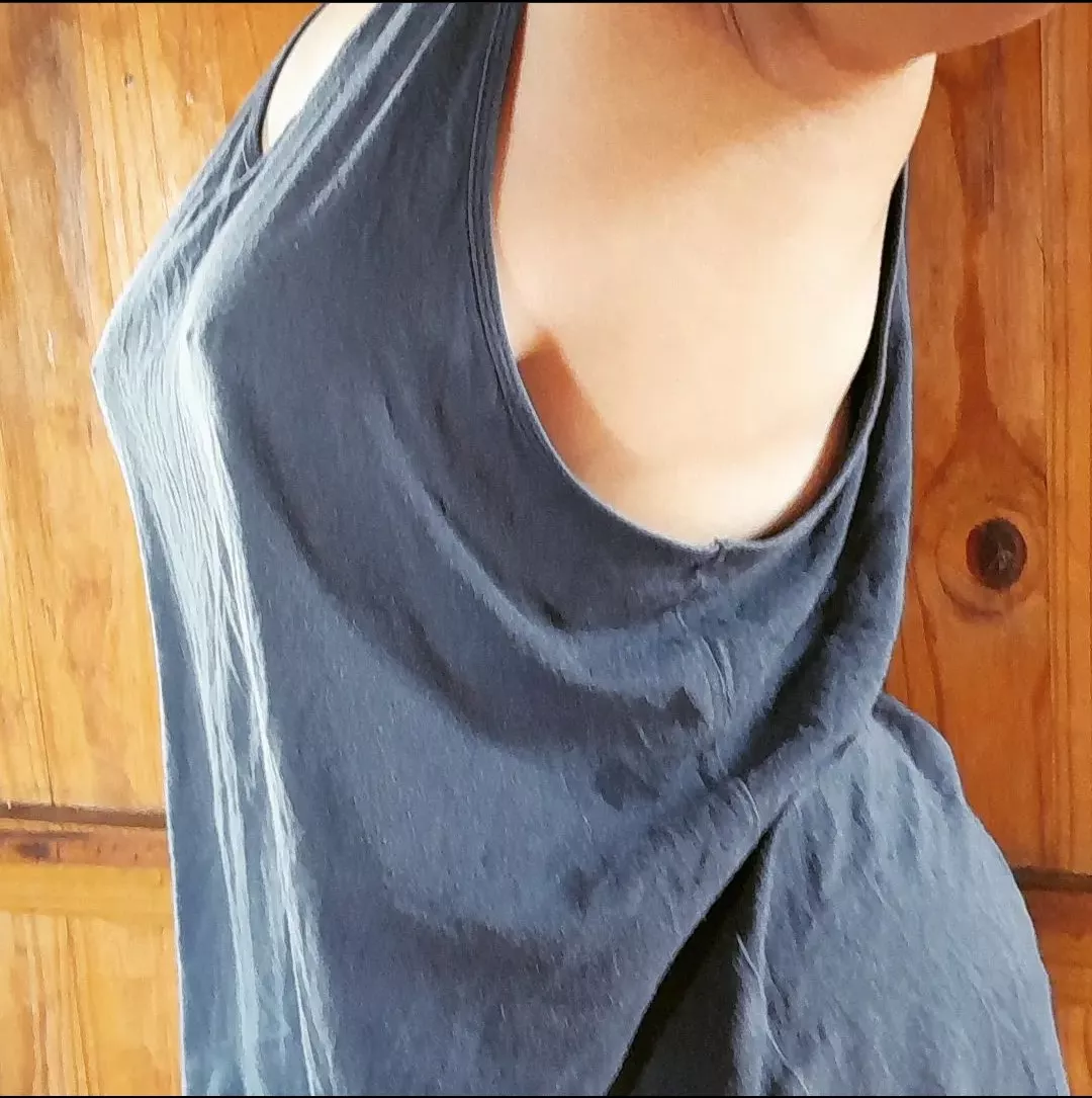 Give me a big shirt any day😌