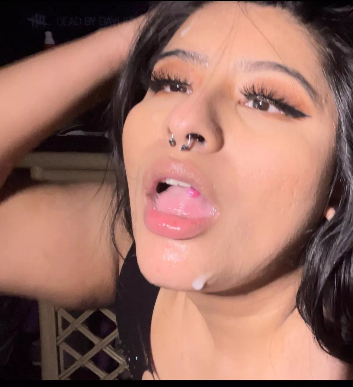 Giving strangers head always leaves me craving more cum :)