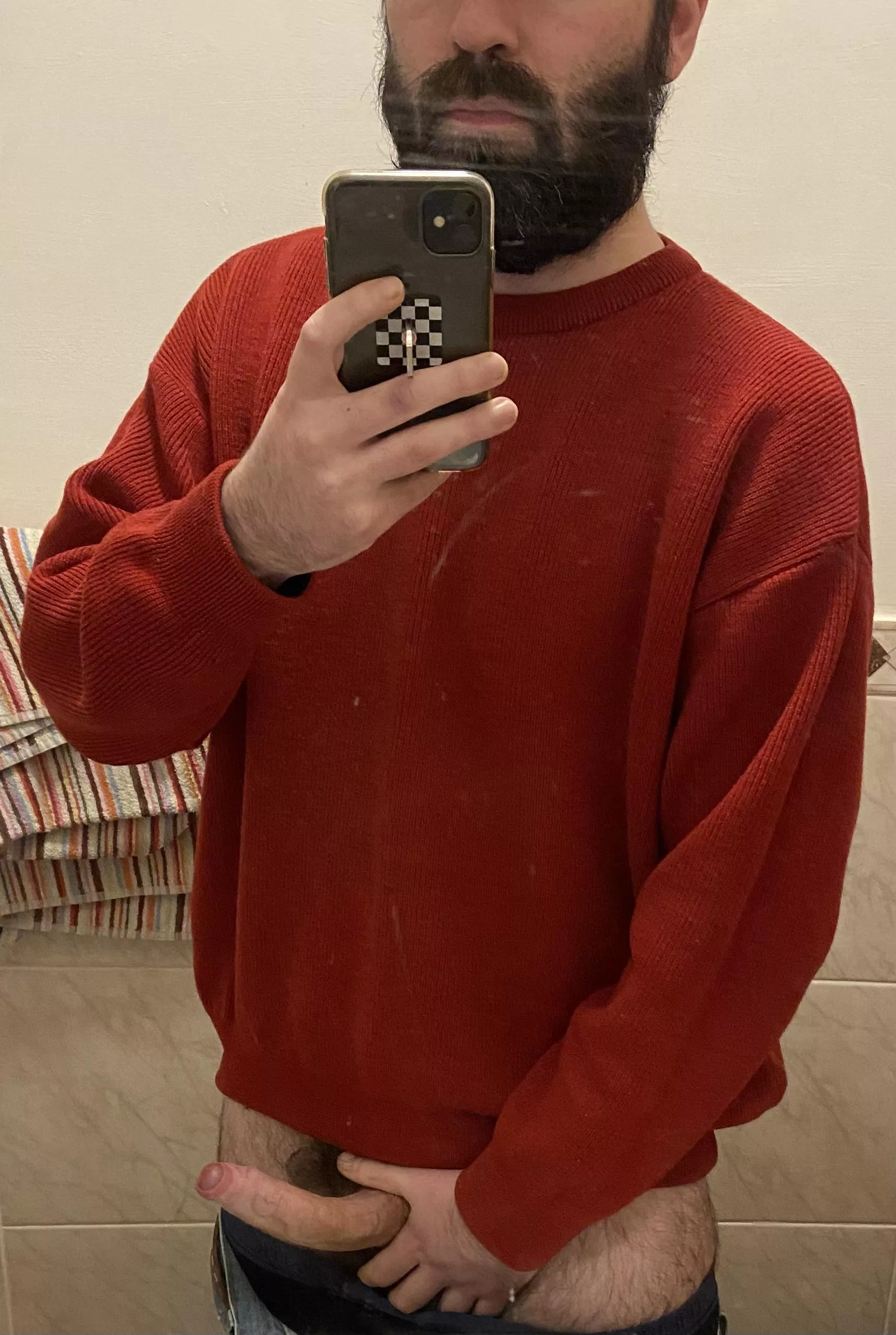 Gotta get the woolly jumpers out in this weather ❄️