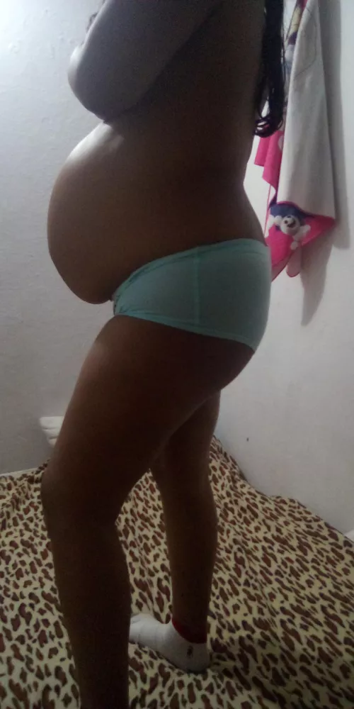 hello if you want to see a very hot pregnant come to my private 🔥😈😈