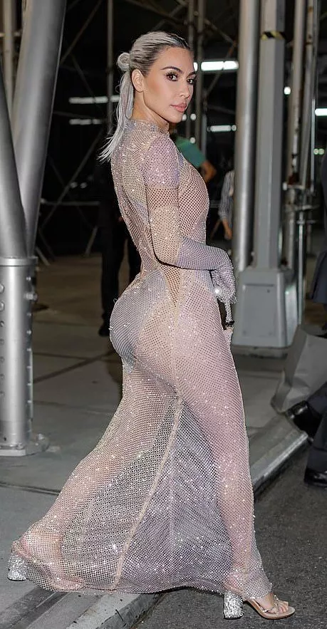 Her magnificent ass in see through no panties or bra daam 🔥🔥🔥🔥🍑🍑🍑🍒🔥🔥