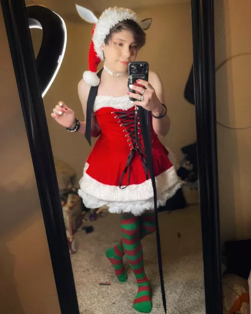 Hope it’s been a lovely holiday weekend! 🎄 Happy new year as well cuties ☺️ Stay safe and here’s to a better year ahead!