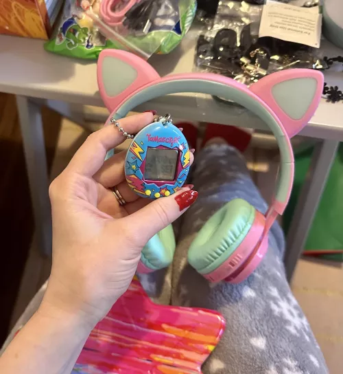 How to make a cat girl happy : gift her ears and a pet of her own 😻