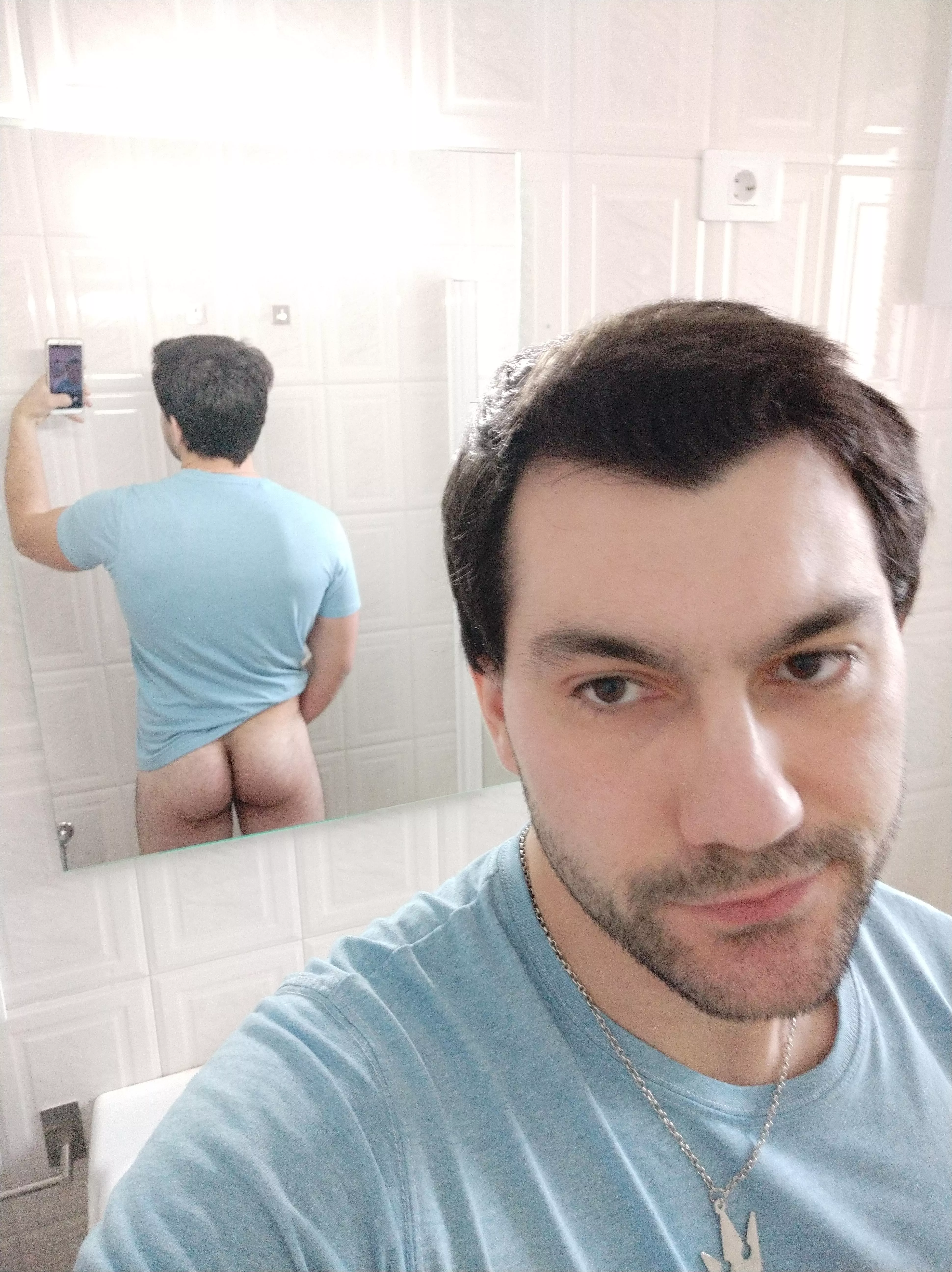 I brought the cake guys 🍰