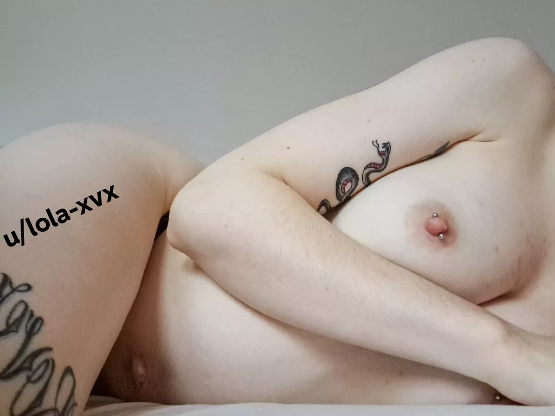 i have nothing to say, just look at my pale body