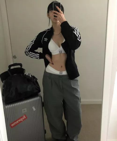 I like to wear adidas on flights ✈️