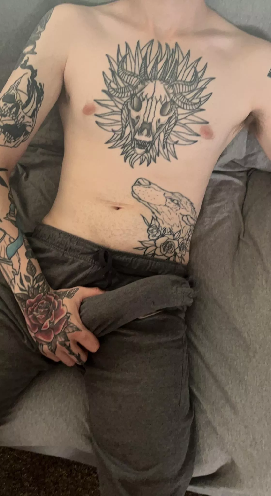 I like wearing sweatpants :)