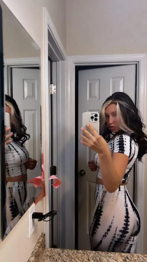 i look too good not to post this