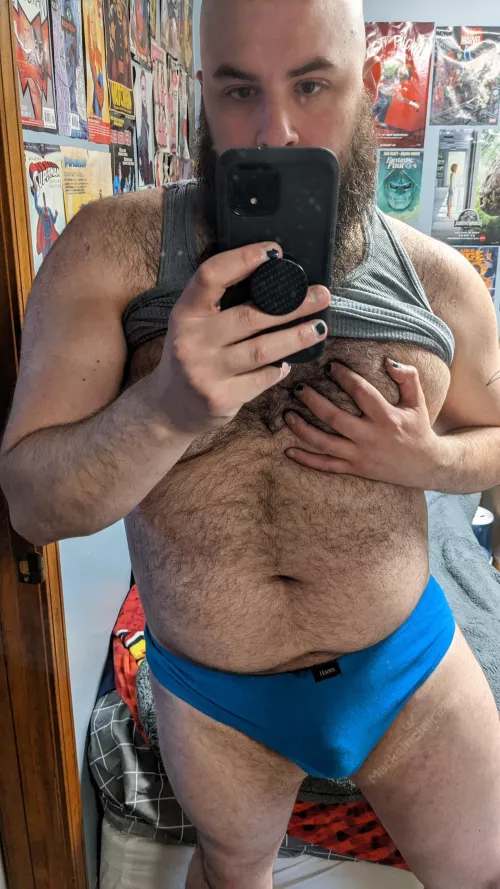 I love when you can see the head through the undies