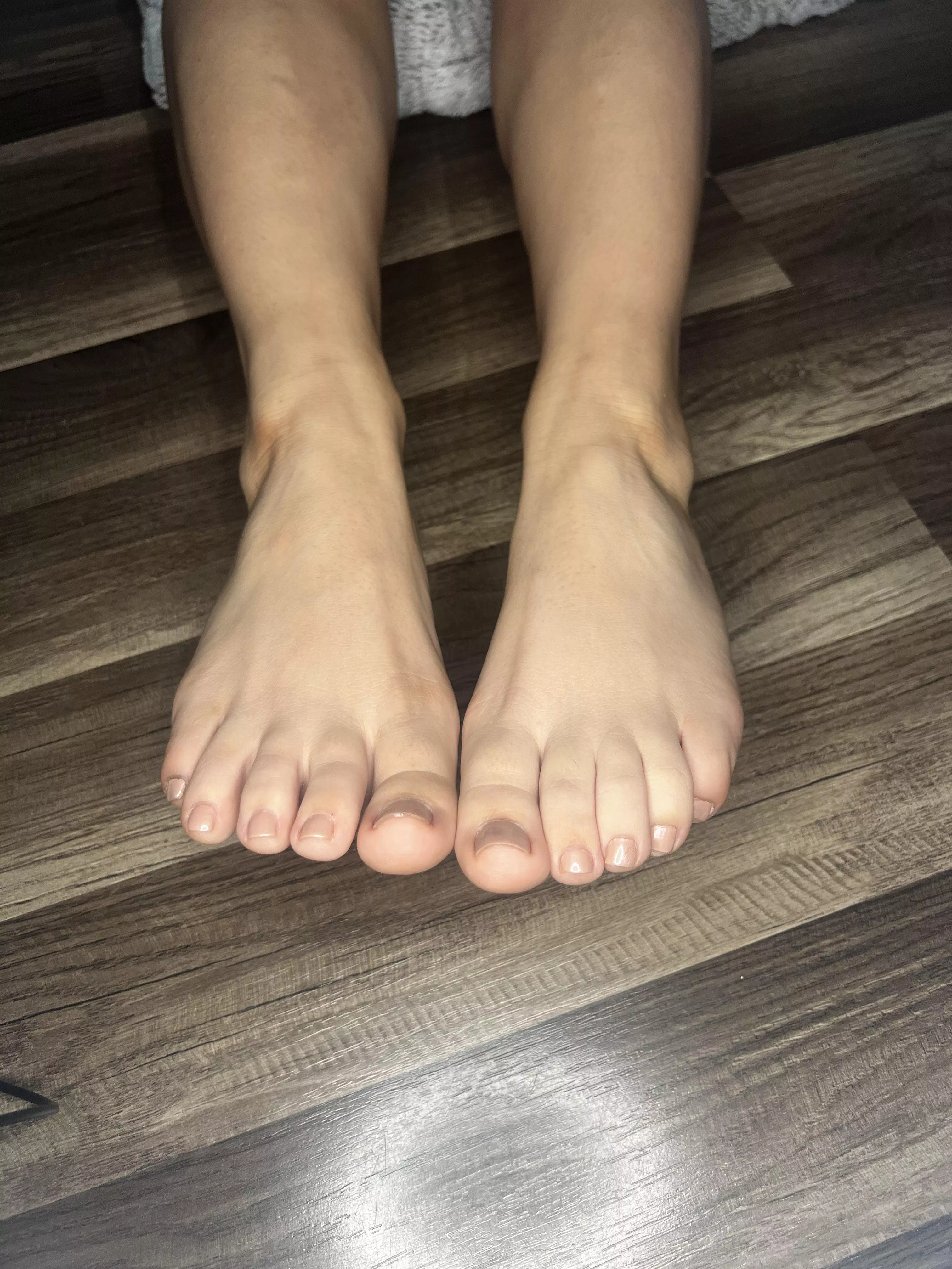 I wish the floor was your face