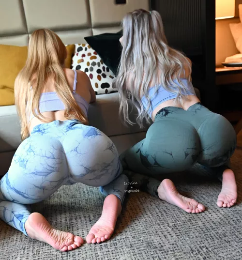 If you're into big butts - this is the place for you! [F] + [F]