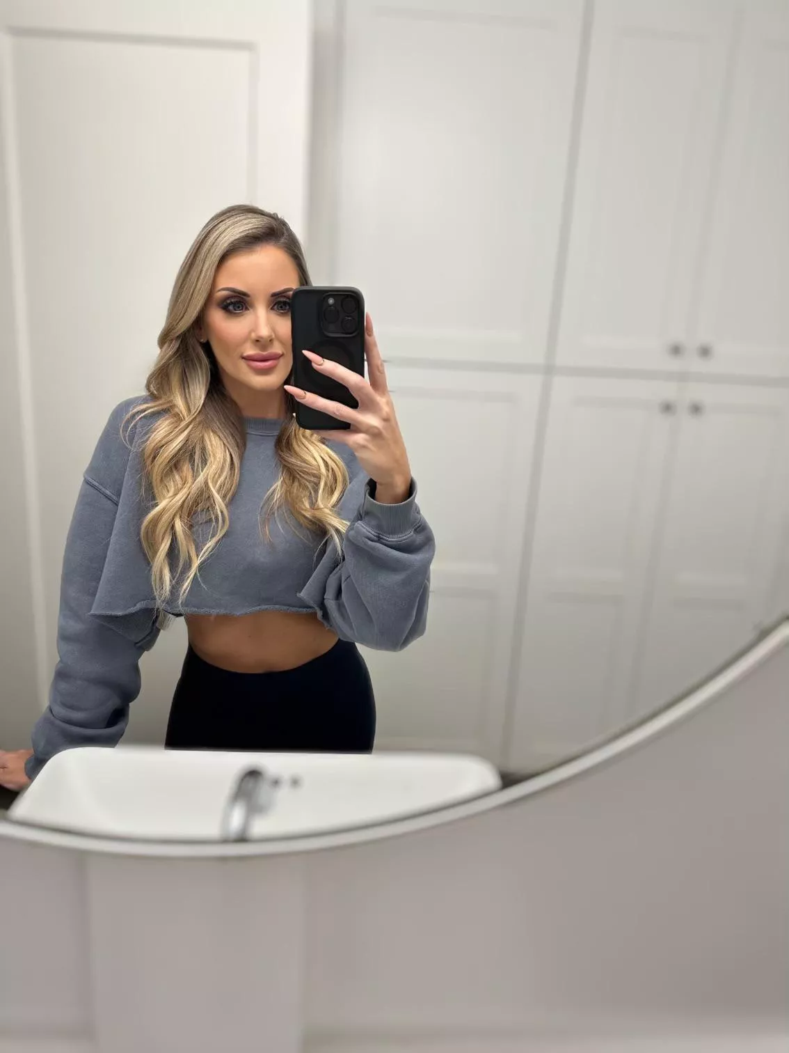 I’m not your average mom next door. Cum find out why 😈