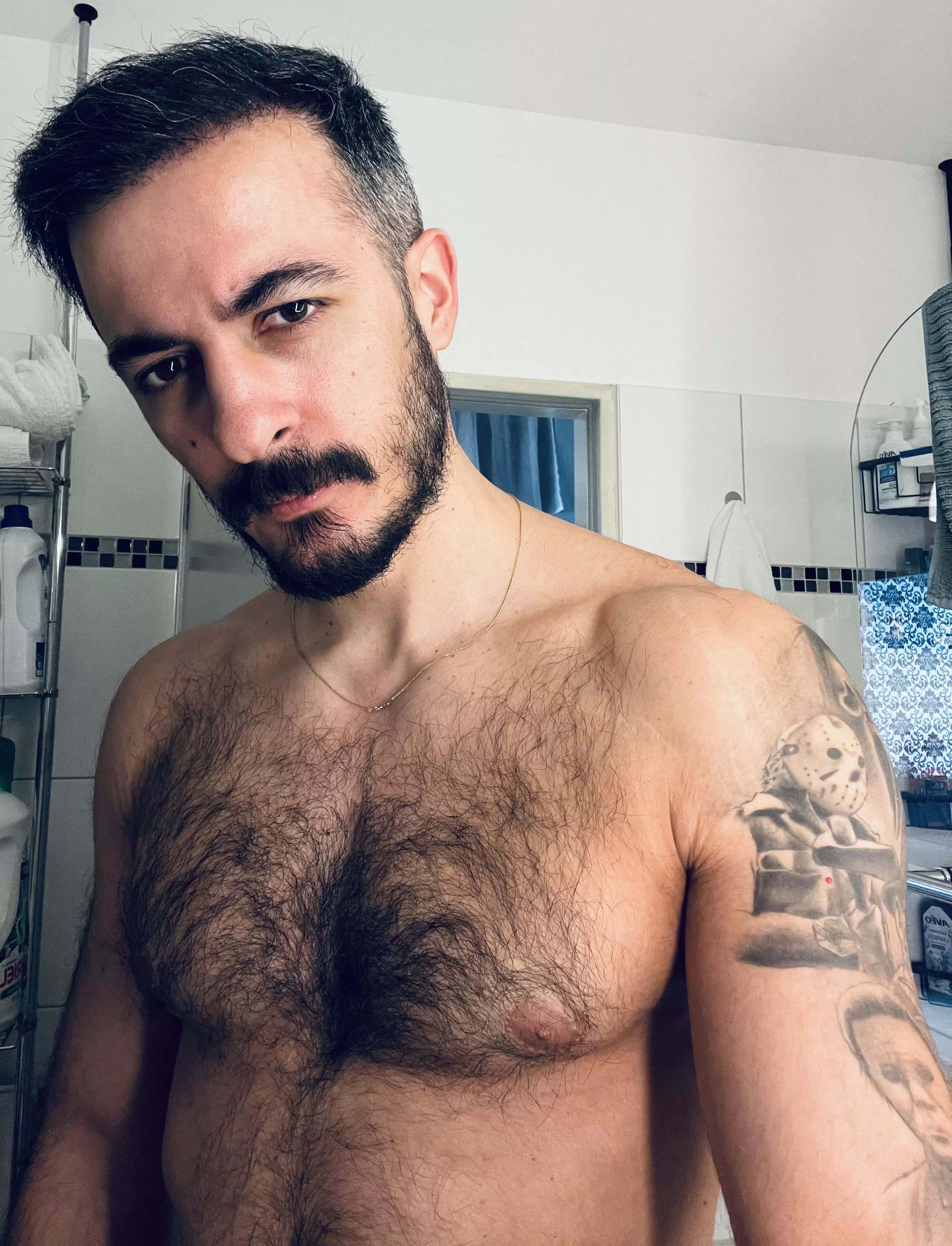 It looks like there’s a black hole in the middle of my chest. Who would like to get sucked in? 🕳️