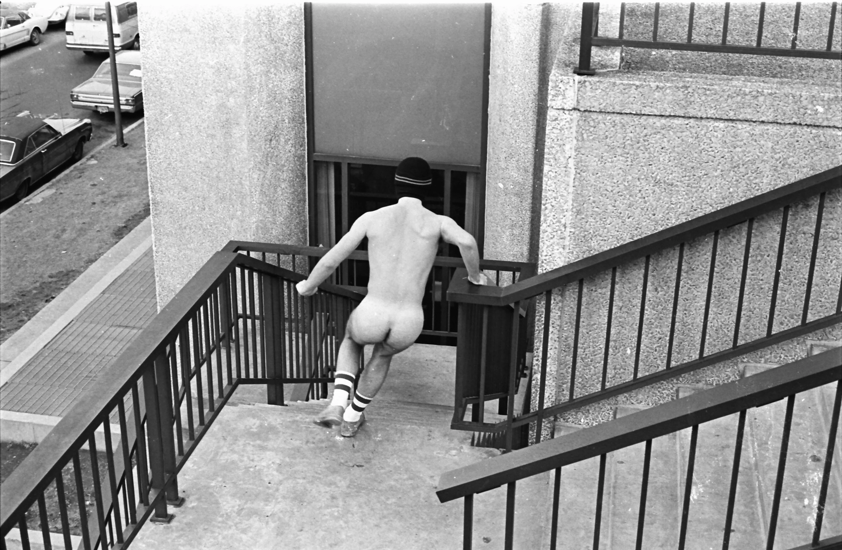 LATE FOR CLASS (1974)