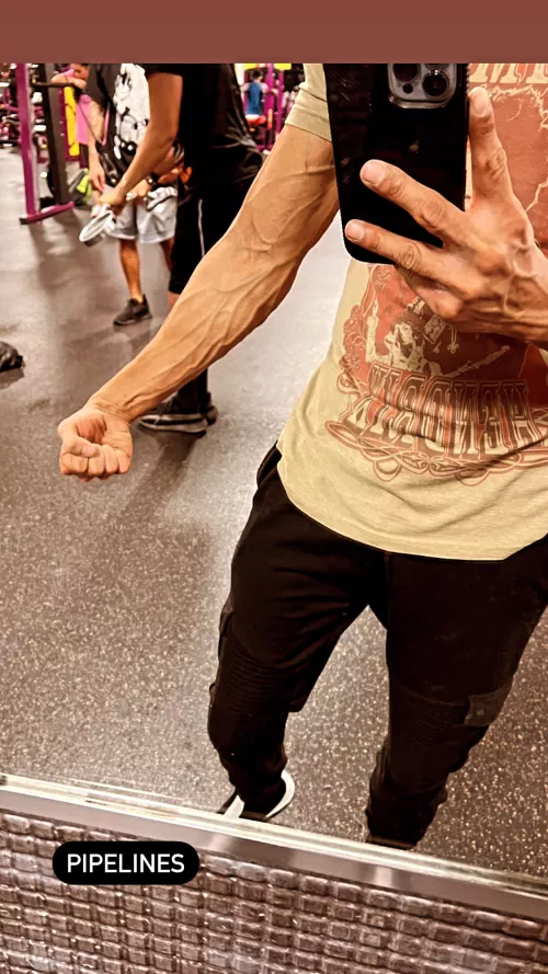 Mid workout veins!